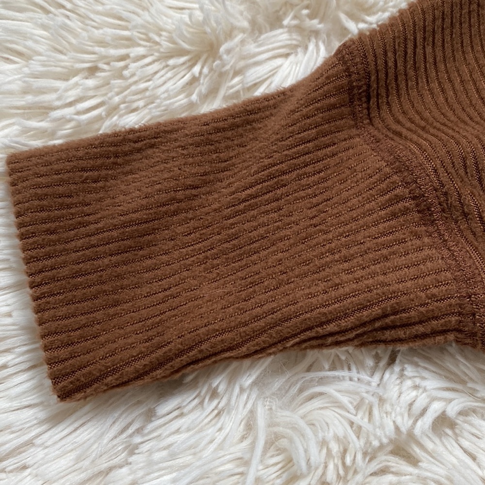 Jenny Boston Ribbed Dolman Top ๐ Brown - Picture 7 of 12